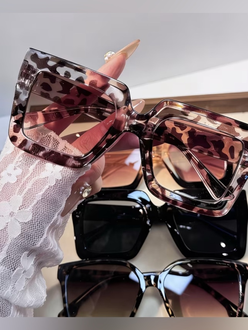 Luxe Sunglassses Set Y2K Retro Boujee Vibes - Picture 4 of 5